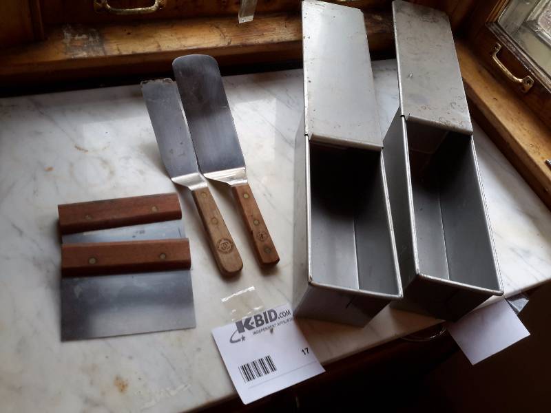 lot 17 image: Spatulas and scrapers as shown
