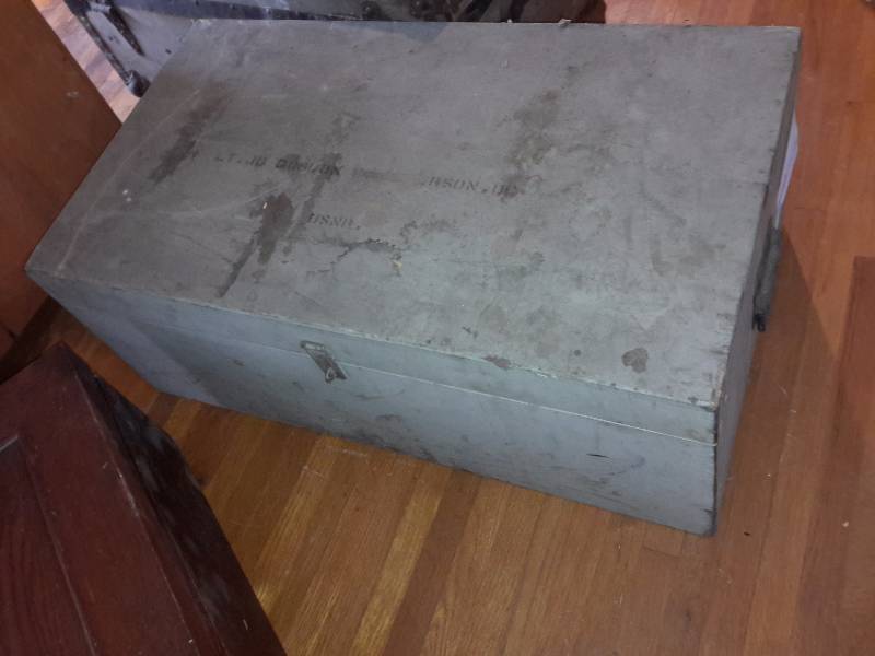 lot 24 image: Wood TrunkFoot locker