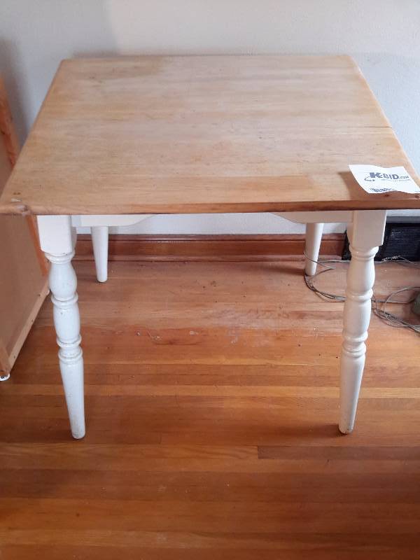 lot 25 image: Butcher block type table with white legs