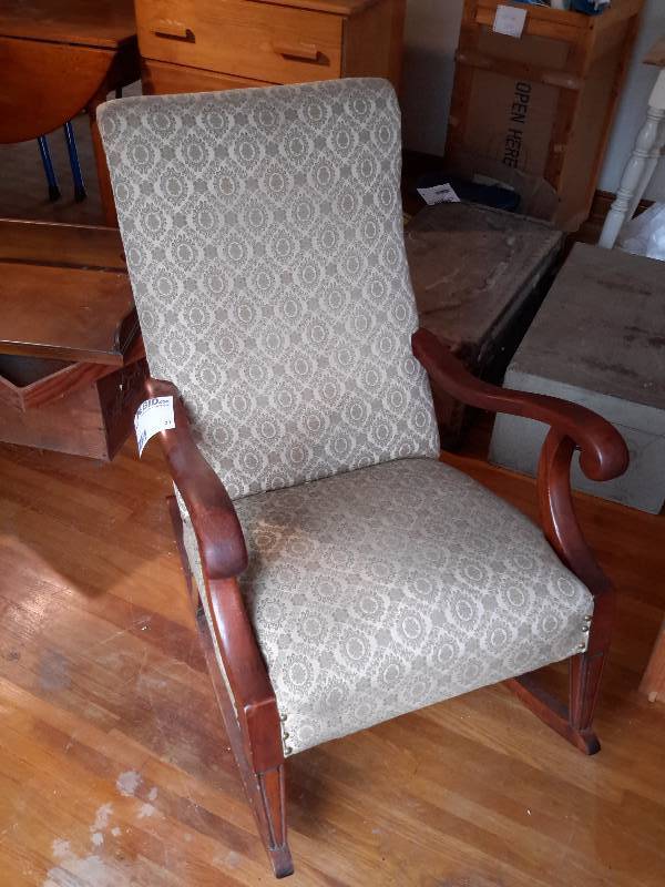 lot 33 image: VERy nice Rocker