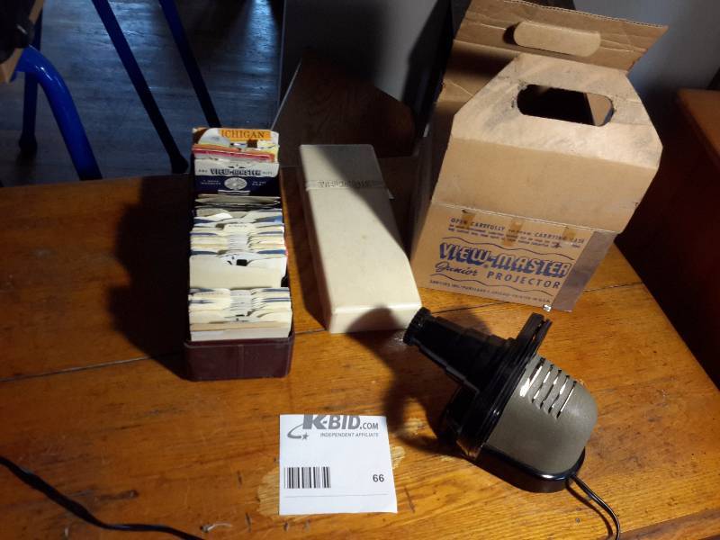 lot 66 image: VIEW MASTER Projector
