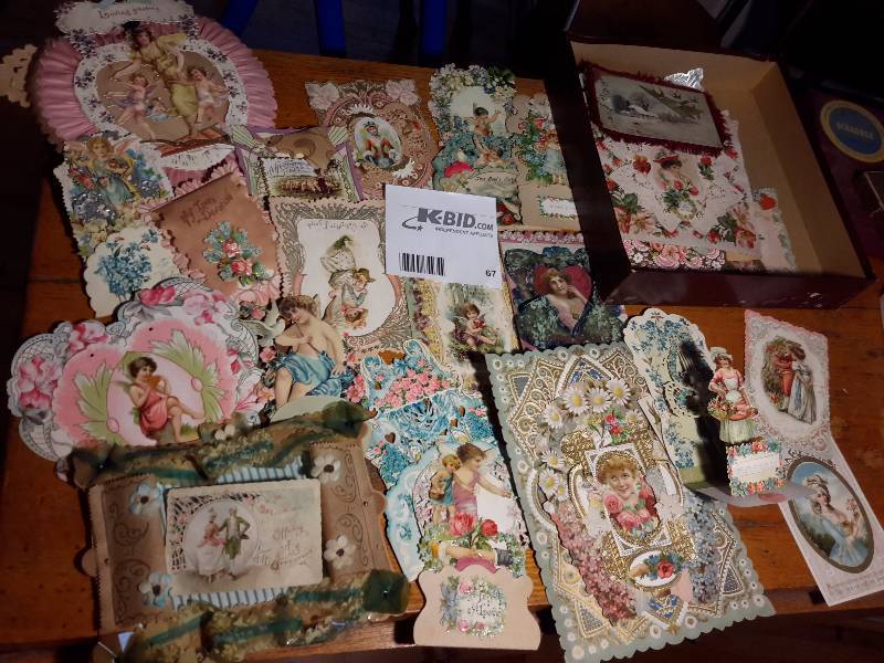 lot 67 image: Misc. Vintage items..