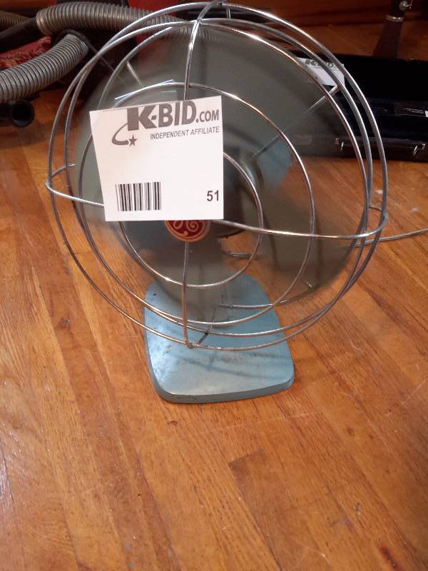 lot 51 image: GE Oscillating fan