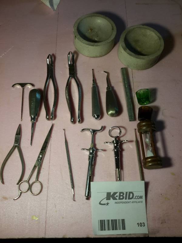 lot 103 image: Lot of misc. types of dental tools accessories