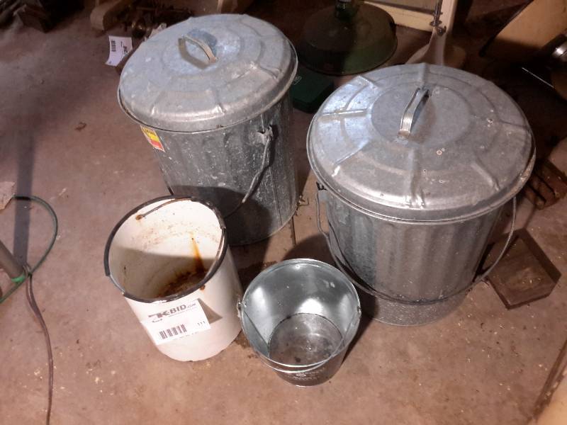 lot 111 image: 2, 10 gallong galvanized cans with covers.. 2 other pails