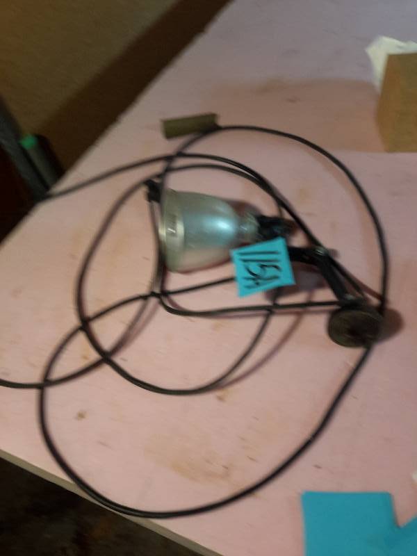 lot 115A image: Nice Magnetic work light