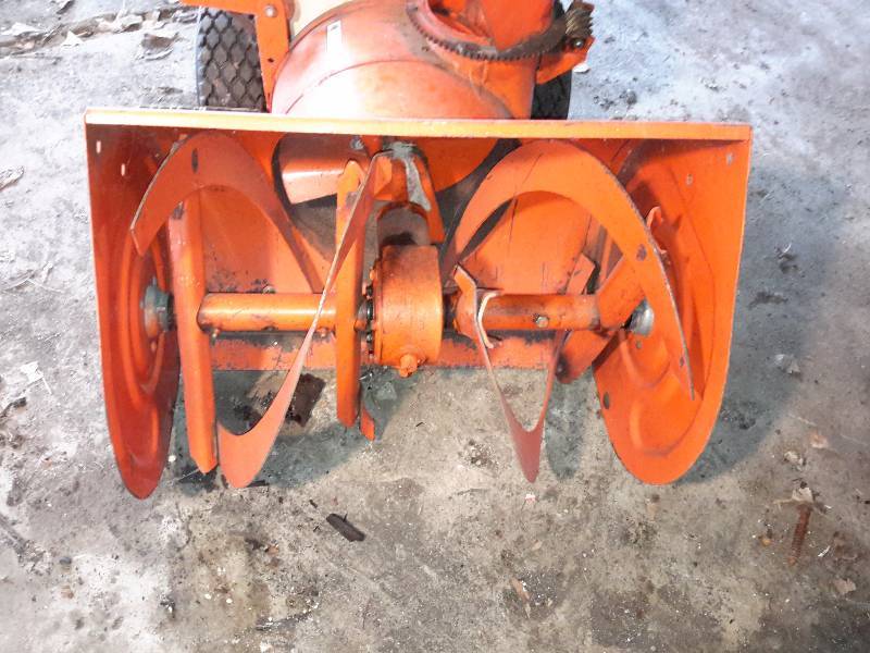 lot 13A image: Ariens , 20 in w Snow Blower wElectric Start