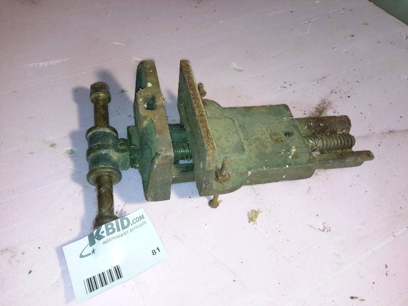 lot 81 image: Bench Vise