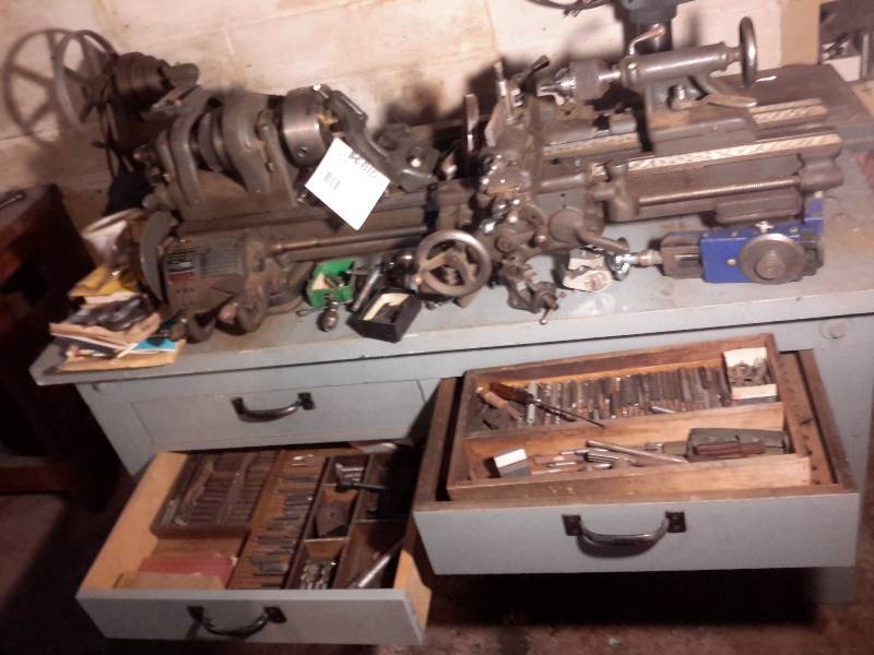 lot 5 image: Machinists Lathe plus all attachments shown
