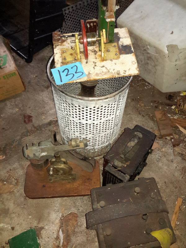 lot 132 image: MIsc Industrial Salvage items