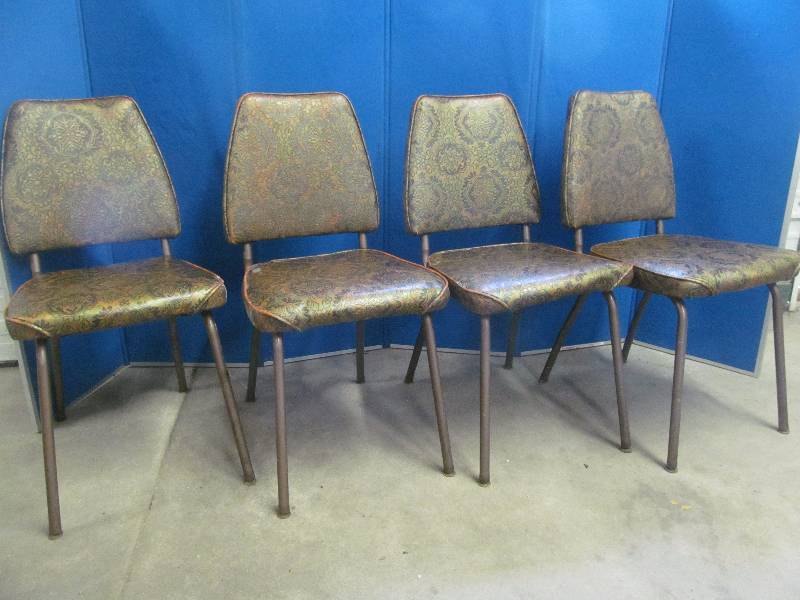 lot 13 image: dining chairs