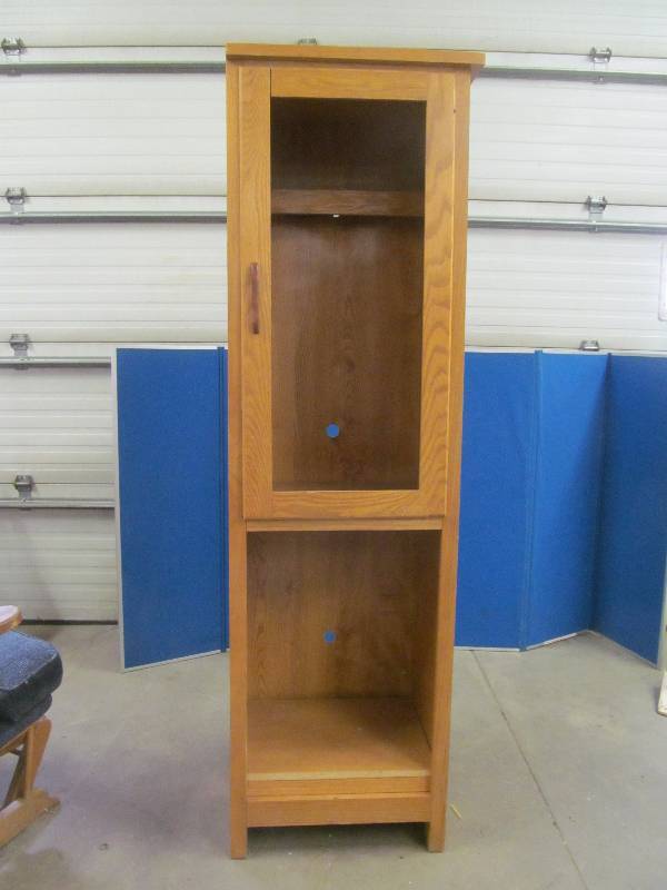 lot 21 image: cabinet