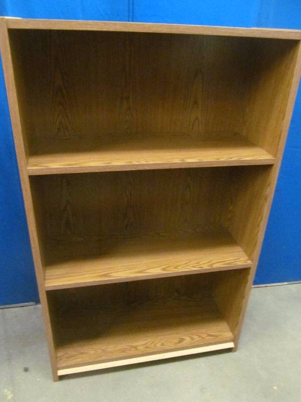 lot 46 image: book case