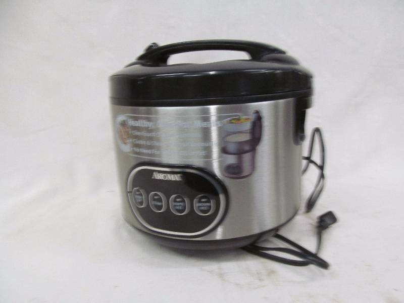 lot 99 image: Aroma rice cooker