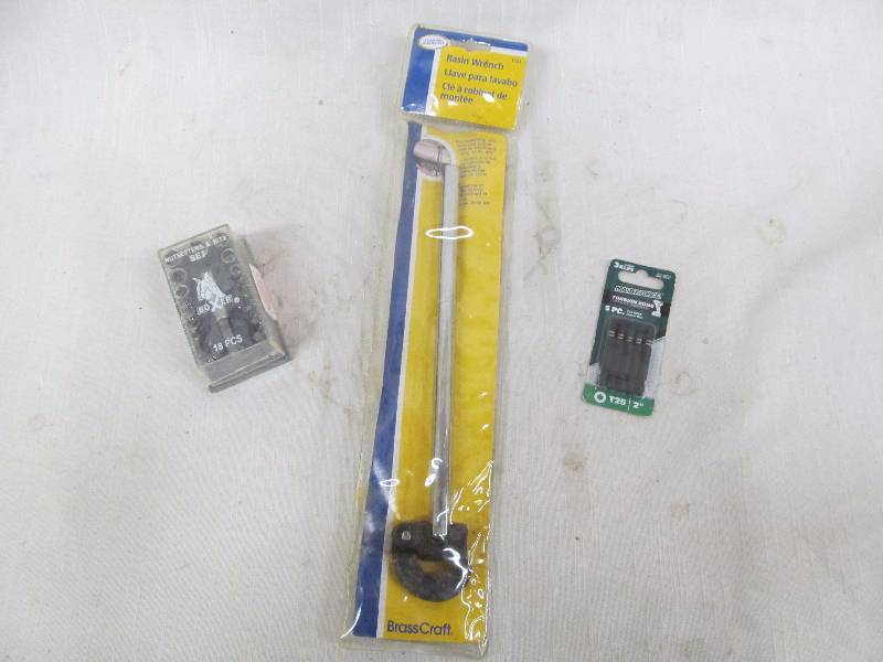 lot 109 image: tools