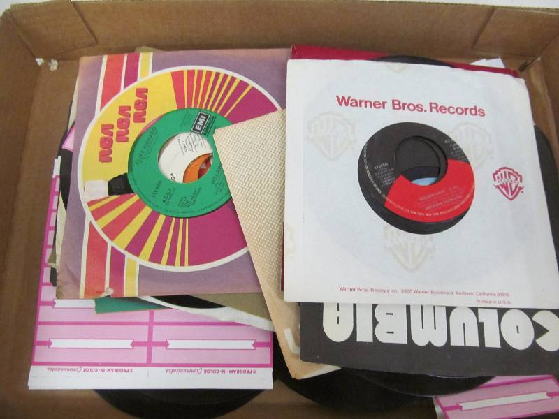 lot 121 image: records 45s