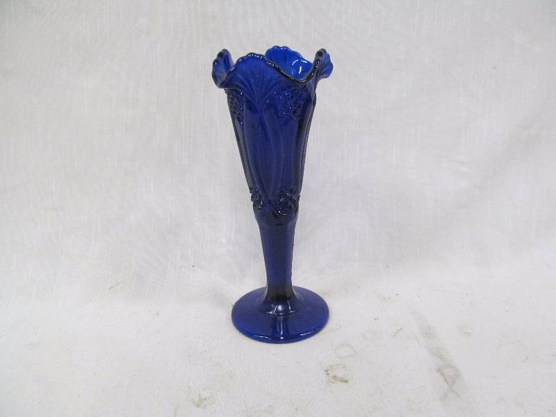 lot 126 image: Cobalt vase