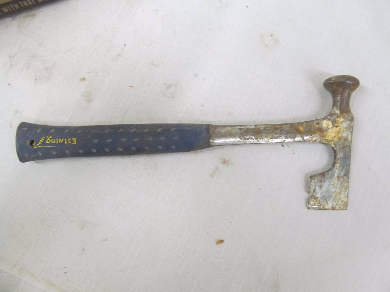 lot 141 image: Estwing sheet rock hammer