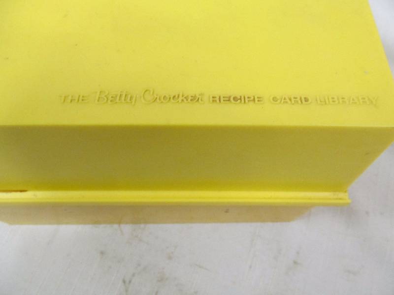 lot 147 image: vintage betty Crocker recipe card library