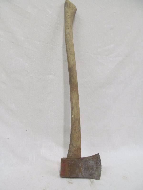 lot 164 image: axe