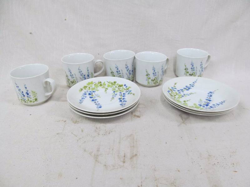 lot 166 image: Mikasa dishes