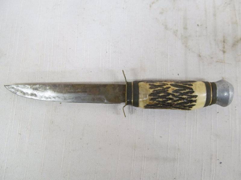 lot 176 image: knife