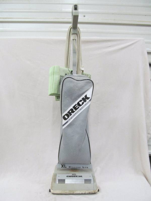 lot 178 image: vacuum