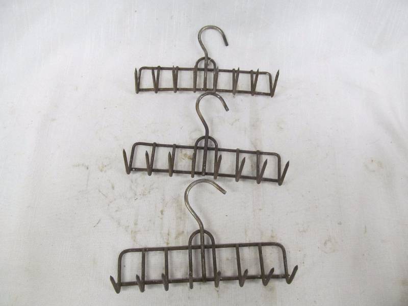 lot 187 image: vintage drying hooks