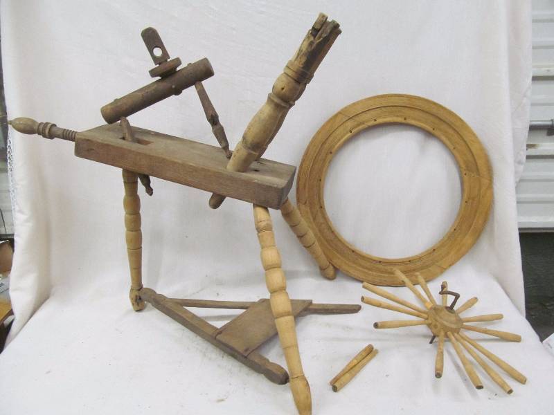 lot 203 image: vintage spinning wheel