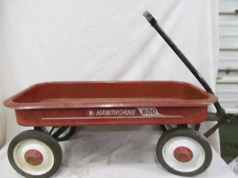 lot 211 image: wagon