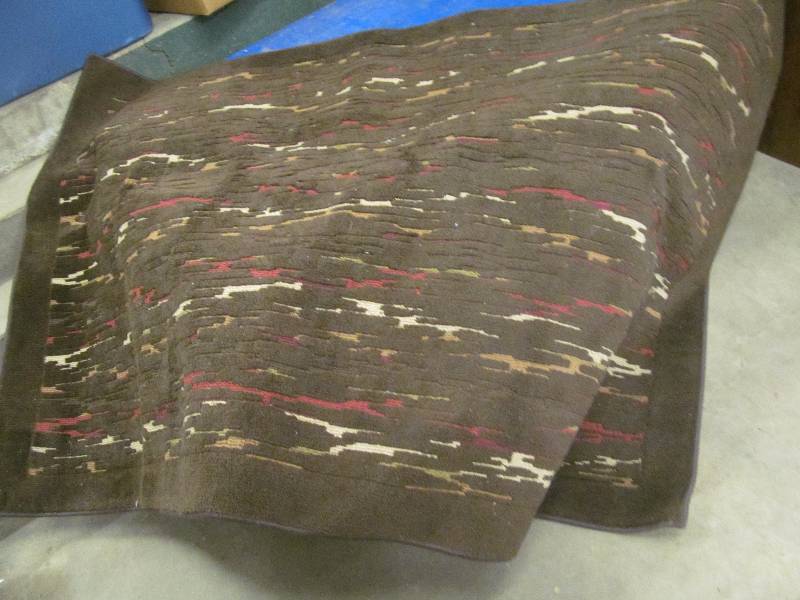 lot 228 image: area rug