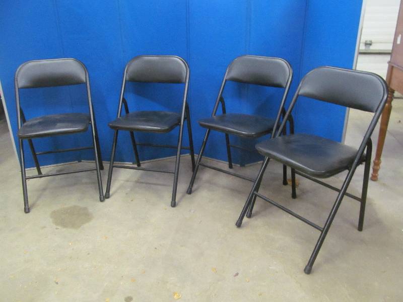 lot 229 image: folding chairs