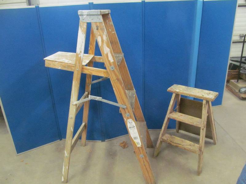 lot 237 image: ladders