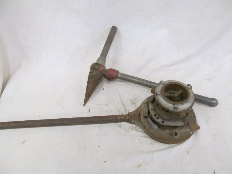 lot 244 image: Ridge pipe cutter