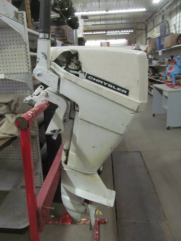 lot 270 image: boat motor