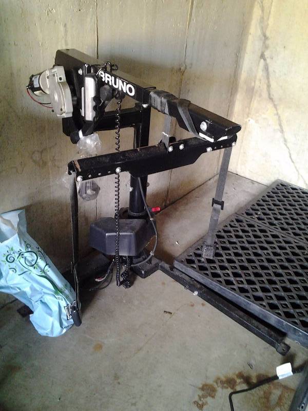 lot 6 image: Bruno Mobility Patient Lift Unit