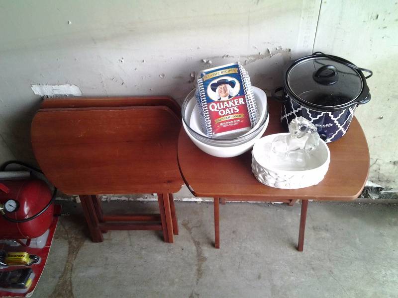 lot 23 image: 3-Wood TV Trays, Crock Pot, Cook Books, Glass Horse Figure, Misc