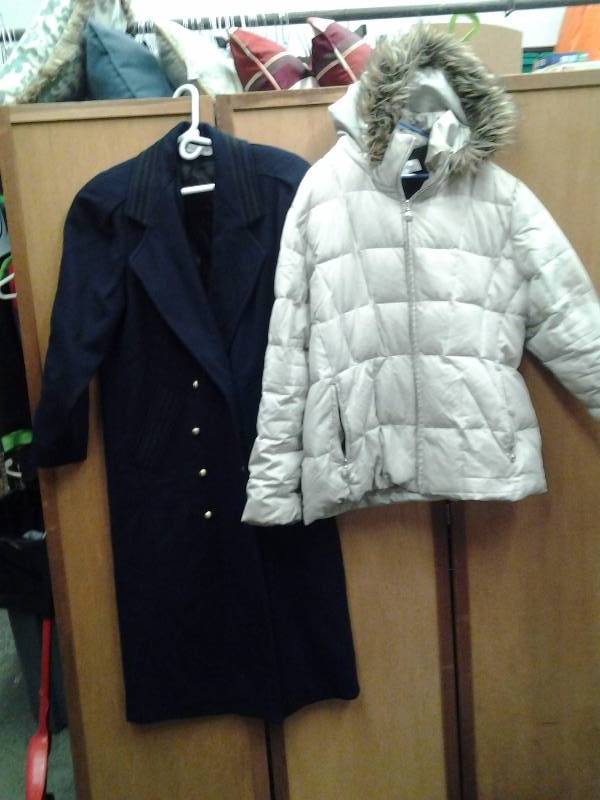 lot 28 image: Donnybrook Coat (No Size), Calvin Klein Jacket - Size 2x
