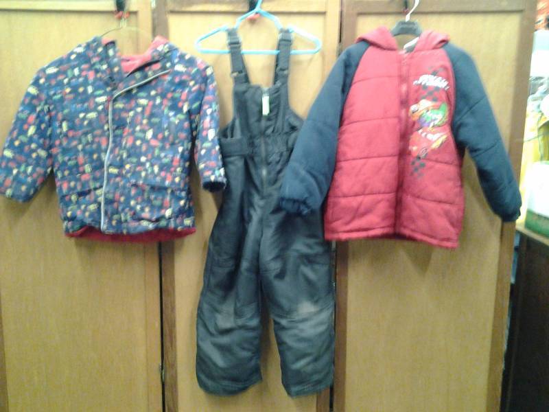 lot 45 image: Toddler Boys Size 3T Lands End Jacket, Lightning McQueen Jacket, Snow Pants