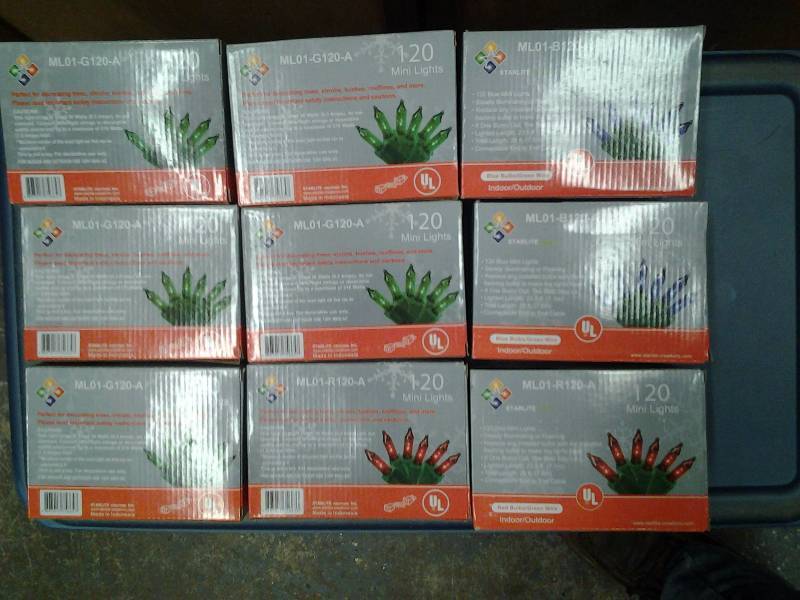 lot 65 image: 5-Green, 2-Red, 2-Blue Boxes 120 Count Mini Lights