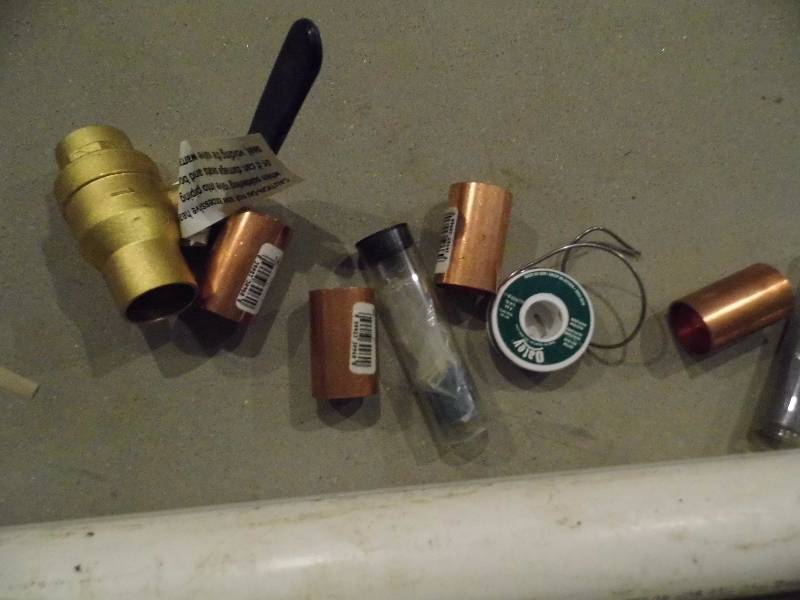2 Pices of PVC - Copper Pipe - Shutoff