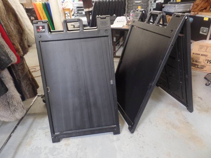 NEW SIGNICADE DELUXE SANDWICHBOARD SIGNS