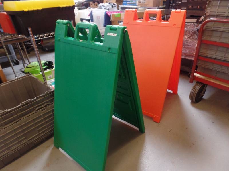 BRAND NEW SIGNICADE SANDWICH BOARD SIGNS