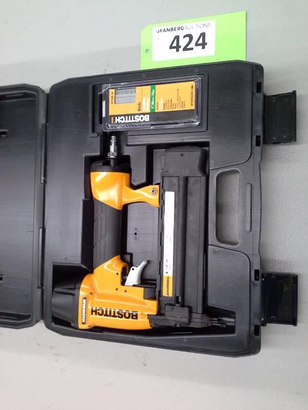 lot 424 image: Bostitch BT200 18 Gage Brad Nailer