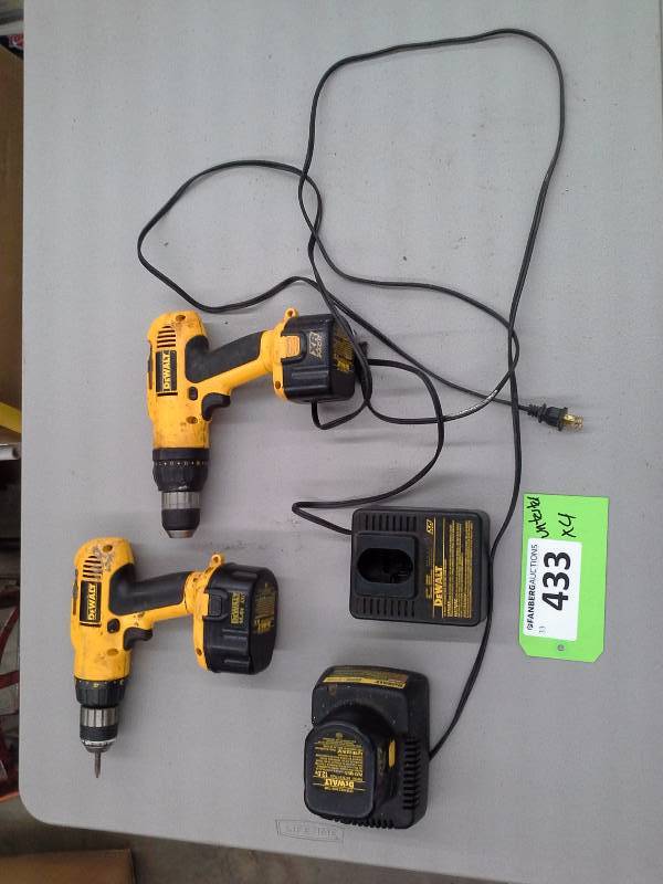 lot 433 image: DeWalt Cordless Drill Lot
