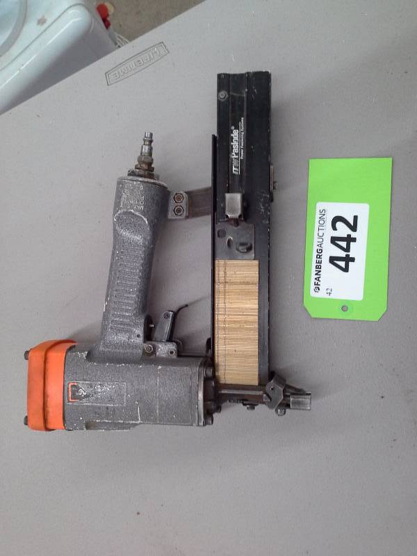 lot 442 image: Paslode Air Nailer