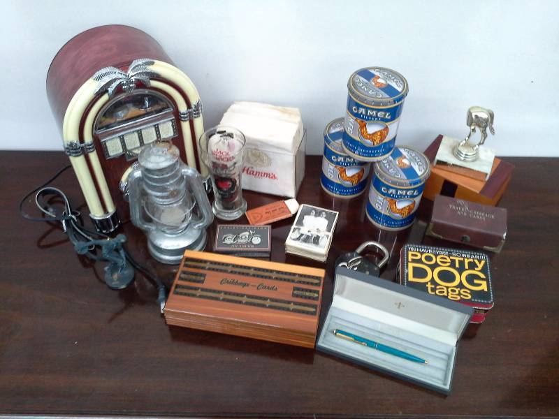 lot 733 image: Misc. Collectables Lot