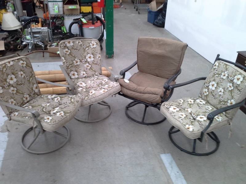 lot 491 image: Set of Four Mismatched Metal Chairs