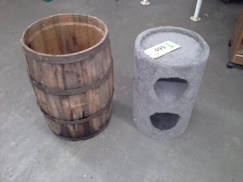 lot 499 image: Barrel and Cat House