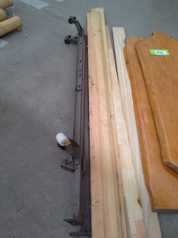 lot 502 image: Wooden Bed with Frame